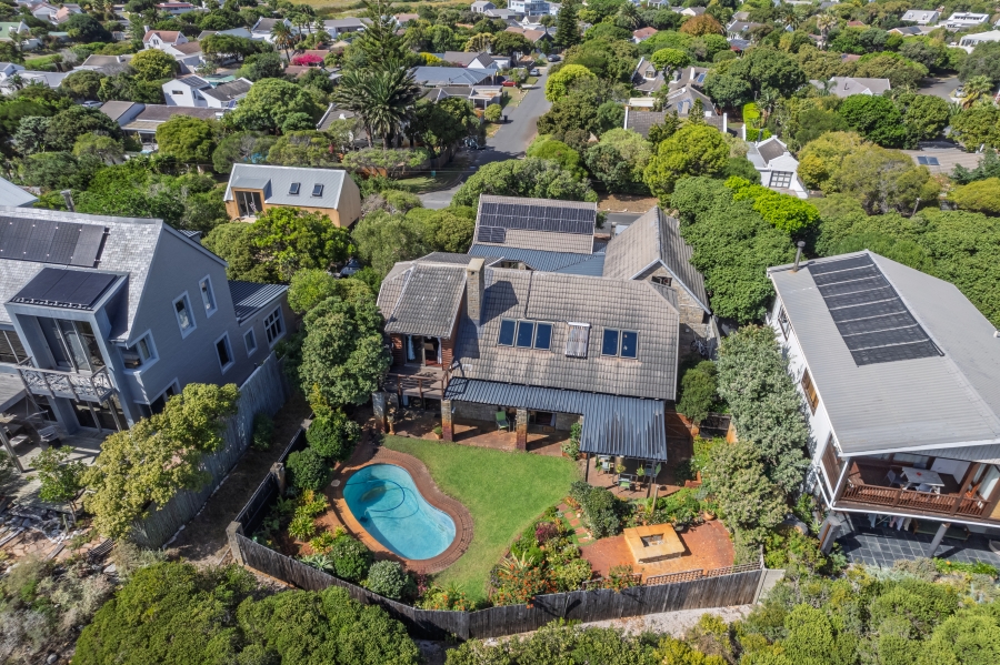 5 Bedroom Property for Sale in Kommetjie Western Cape